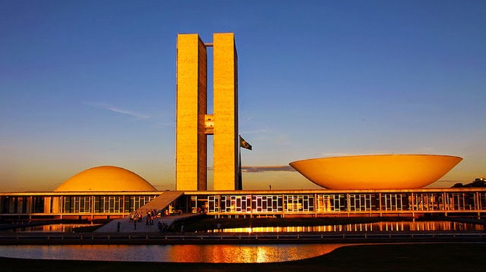 Fundo-Brasilia-1.jpg