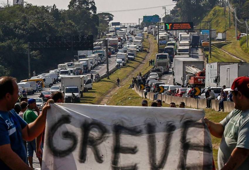 greve-caminhoneiros.jpg